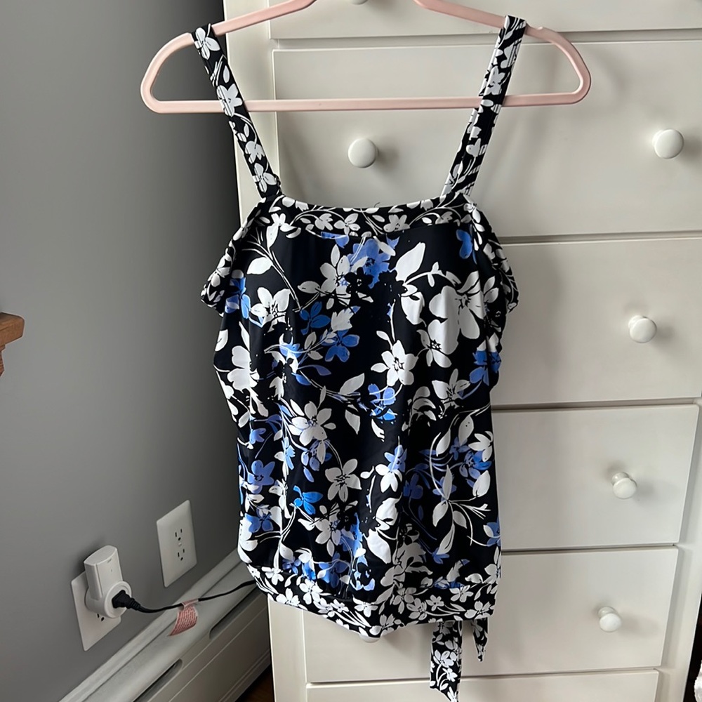Tankini top size 14